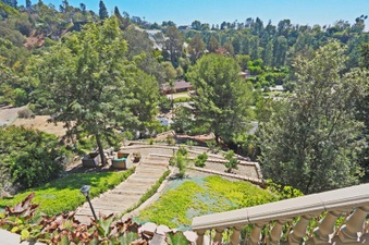 Enlarge photo 48