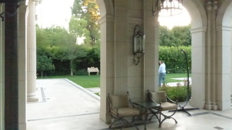 Enlarge photo 1