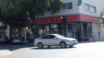 Oxnard 4th to 5th  shops