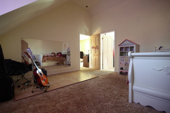 Enlarge photo 18