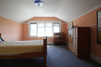 Enlarge photo 37