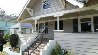 2817 La Salle