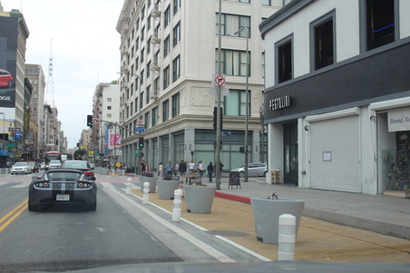 Enlarge photo 11