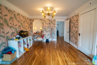 Enlarge photo 64