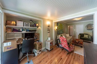 Enlarge photo 32