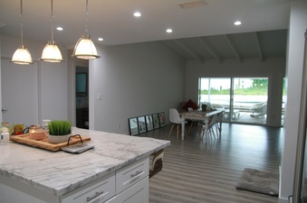 Enlarge photo 21