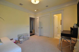 Enlarge photo 32
