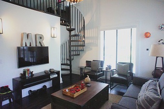 Enlarge photo 105