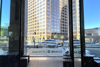 Enlarge photo 380