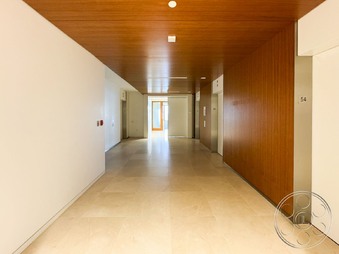Enlarge photo 92