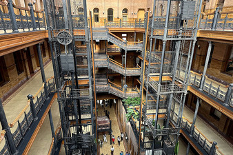 Enlarge photo 33