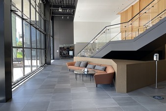 LP HOWARD HUGHES CTR
