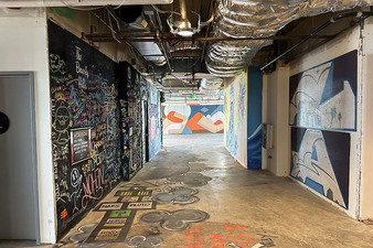 Enlarge photo 87