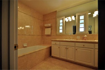 Enlarge photo 82