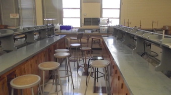 SCIENCE ROOM # 2 - OLD LOOK
