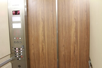 Enlarge photo 3