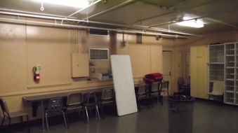 DRESSING ROOMS - THEATRE