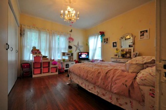 Enlarge photo 29