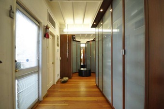 Enlarge photo 22