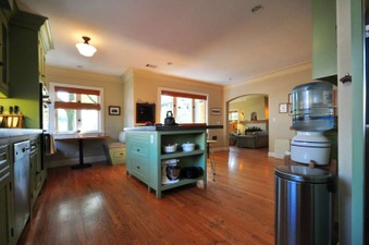 Enlarge photo 24