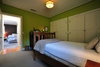 Enlarge photo 53