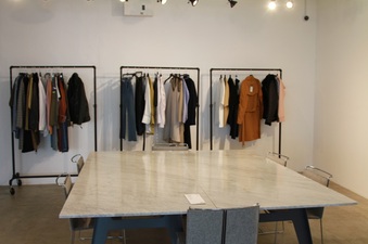 Enlarge photo 2