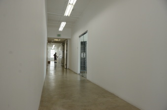 Enlarge photo 1