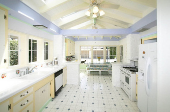 Enlarge photo 19