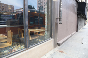 Enlarge photo 32
