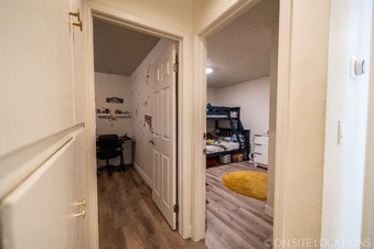 Enlarge photo 33