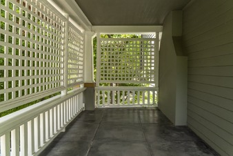 Enlarge photo 105