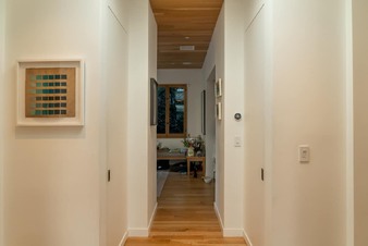 Enlarge photo 46