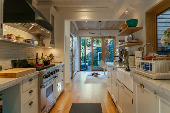 Enlarge photo 48