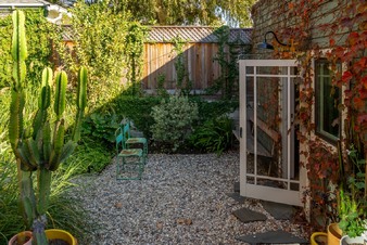 Enlarge photo 61