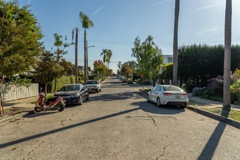 Enlarge photo 93