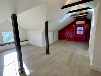 Enlarge photo 38