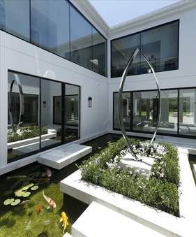 Enlarge photo 29