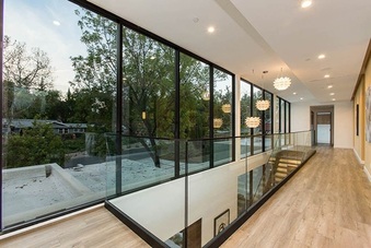 Enlarge photo 26