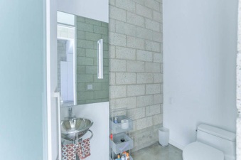 Enlarge photo 47