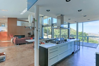 Enlarge photo 63