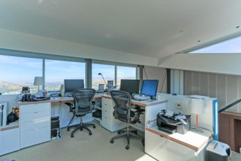 Enlarge photo 85
