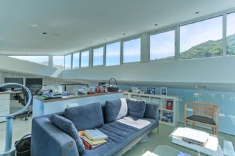 Enlarge photo 88