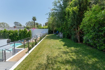 Enlarge photo 53