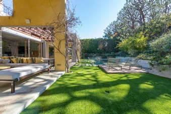Enlarge photo 38