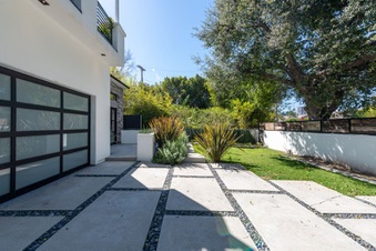 Enlarge photo 3