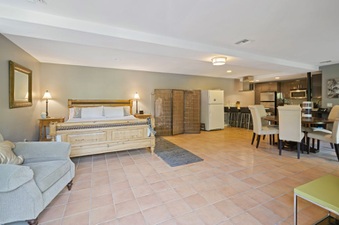 Enlarge photo 26