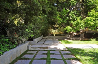 Enlarge photo 89