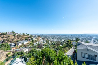 Enlarge photo 46
