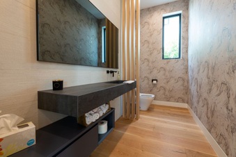 Enlarge photo 12