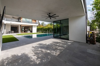 Enlarge photo 37